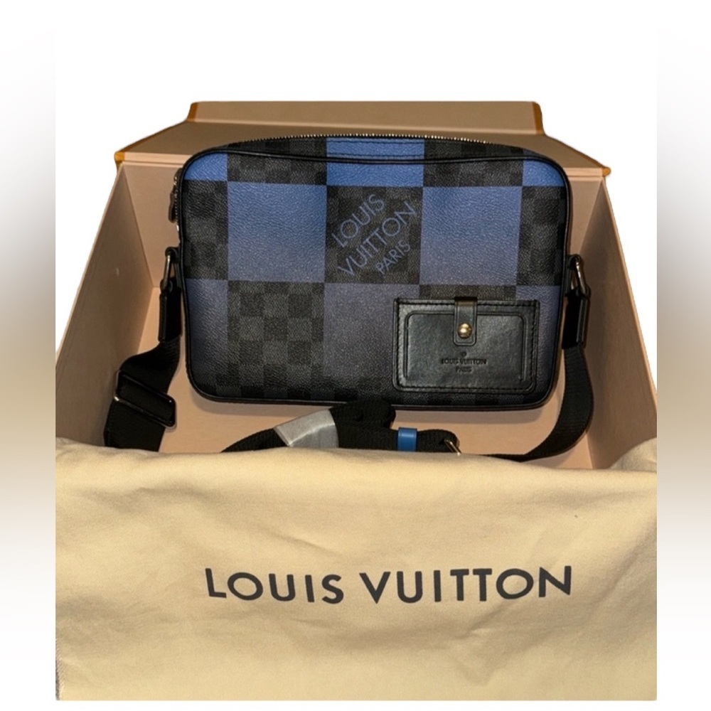 NEW Louis Vuitton Damier Graphite Alpha Messenger Bag